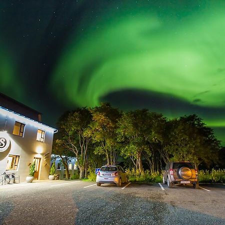 Skjaldarvik Guesthouse Akureyri Exteriör bild