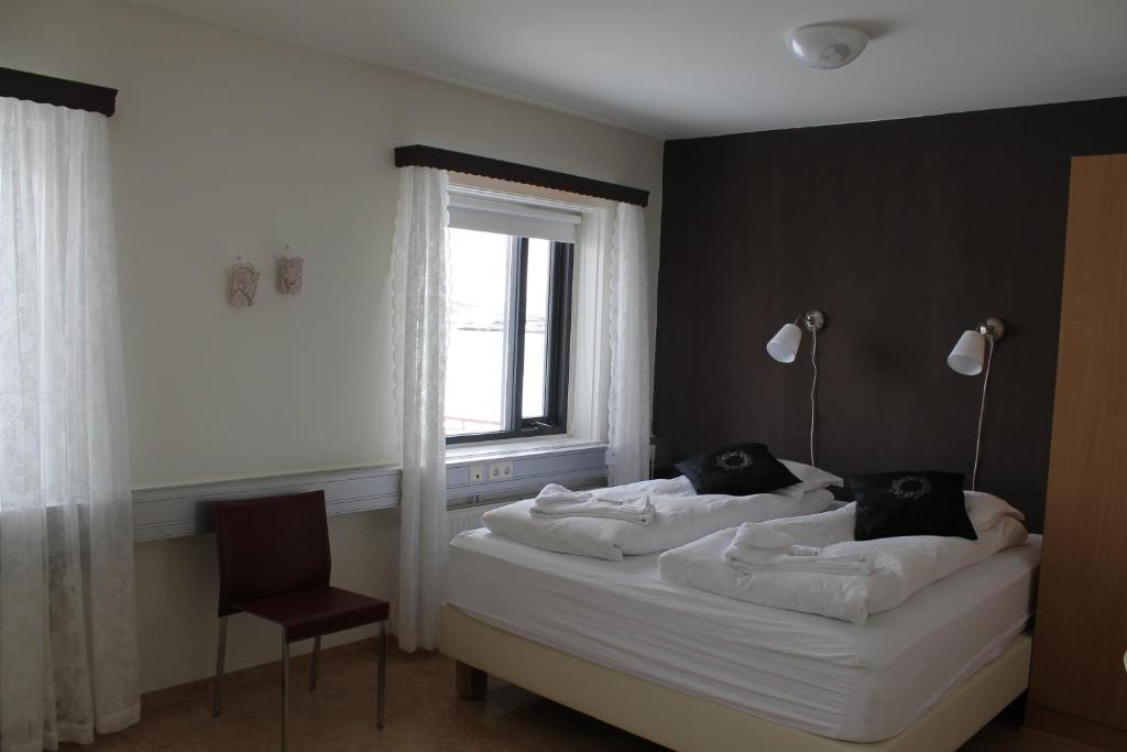 Skjaldarvik Guesthouse Akureyri Rum bild