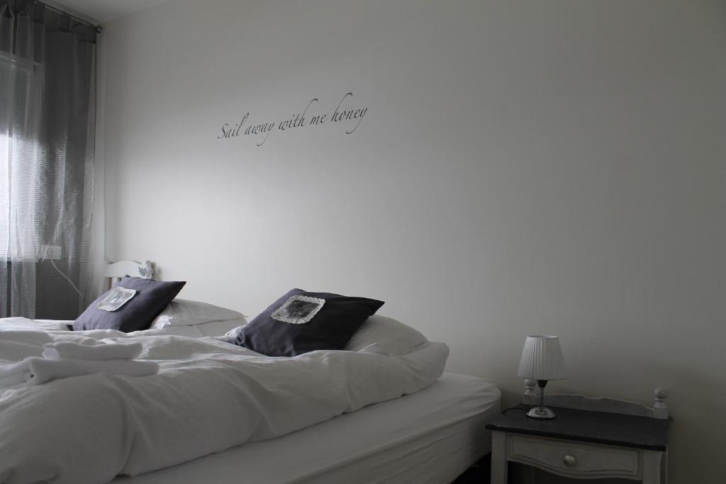 Skjaldarvik Guesthouse Akureyri Rum bild