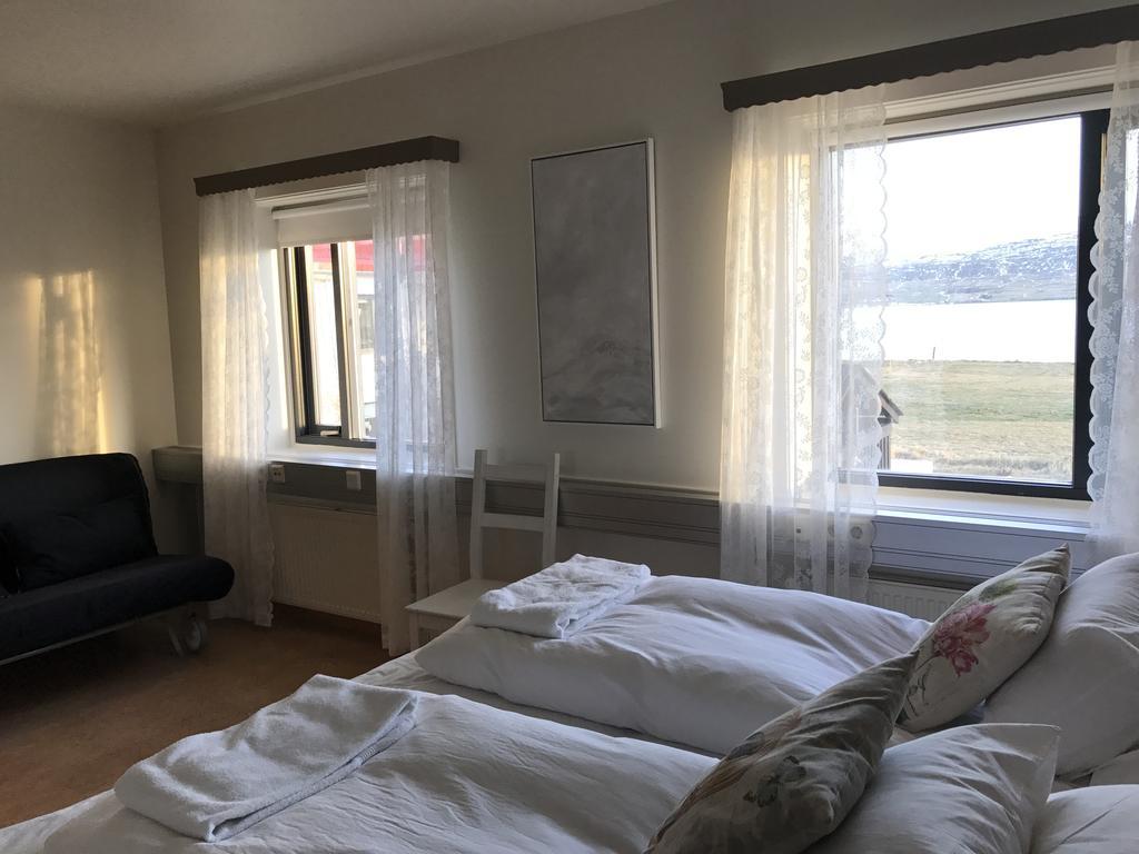 Skjaldarvik Guesthouse Akureyri Exteriör bild